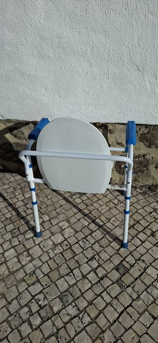 Cadeira sanitária