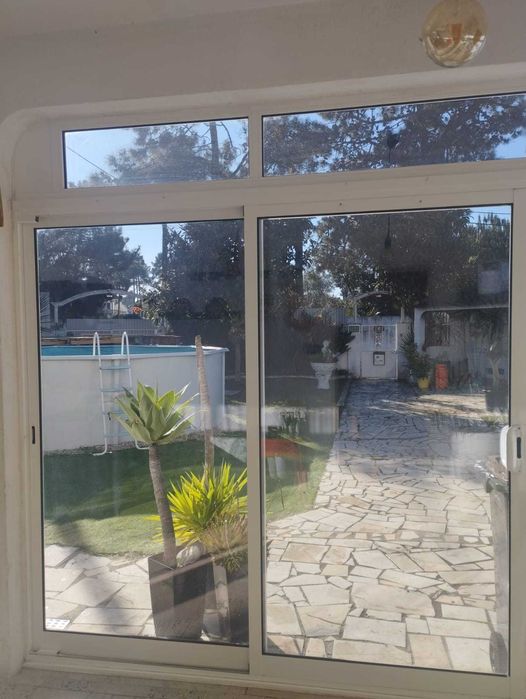 Arrendo ao ano Moradia V4 na Aroeira