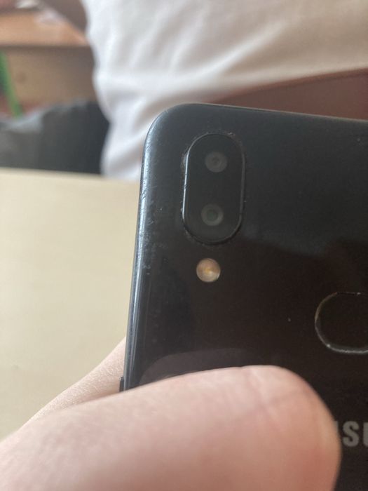 Самсунг а10 с в хорошем состоянии