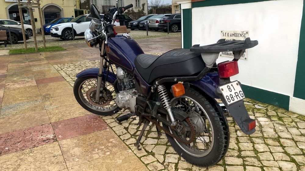 VENDE SE Yamaha SR 125cc 2001