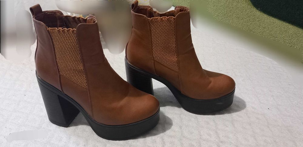 Ботильйони модельні Нові Camel  300 грн