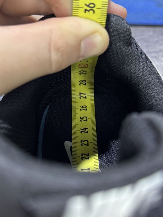 Кросівки Nike Air Max Moto 2K 43 розмір