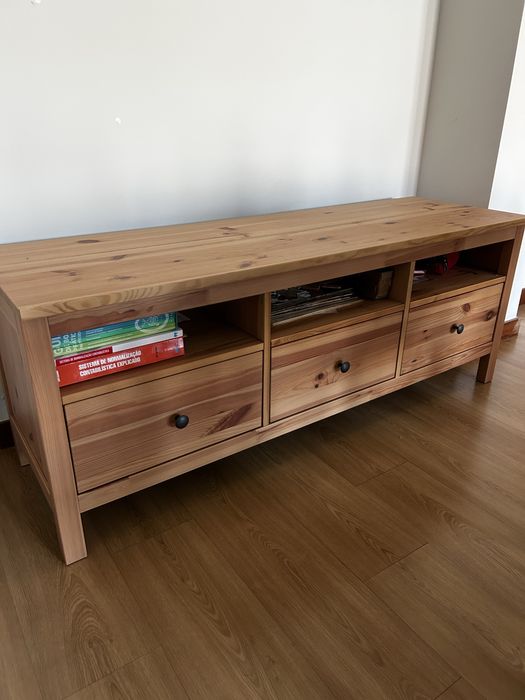 Móvel para TV em Mandeira