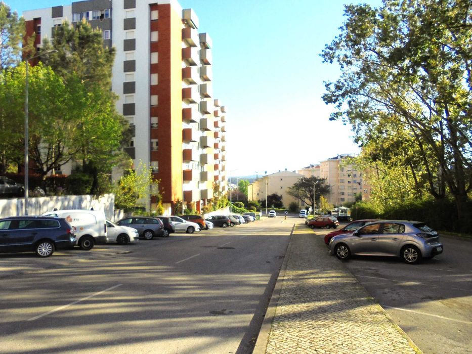 Quinta da Maia, excelente T 2 remodelado, junto Solum, Alma Shopping, disponível de imediato