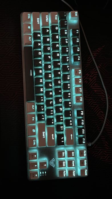 Клавіатура Aula дротова з підсвіткою! Ідеальний стан!