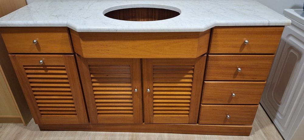 Móvel de casa com pedra