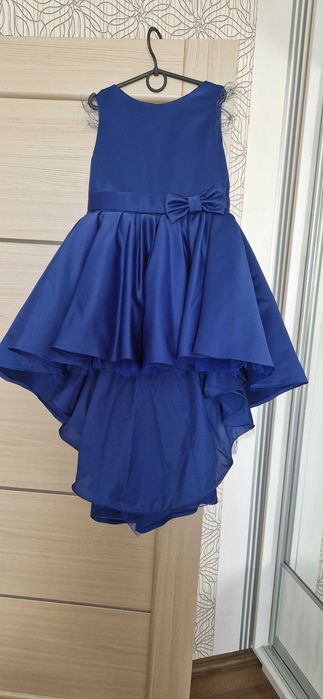 Продам святкову сукню для дівчинки