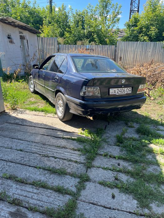 Продам БМВ е36.