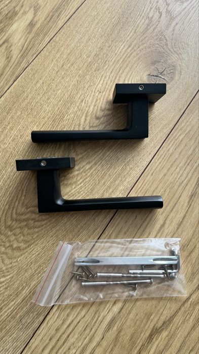 Klamka Euforia 2x z kwadratowym szyldem, czarny mat NOWE