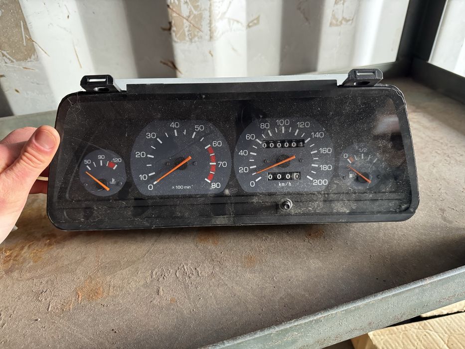 Приборна панель ВАЗ,ИЖ