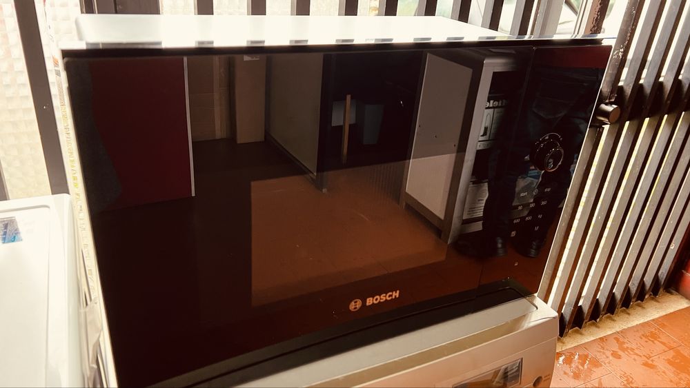 Microondas de encastrar Bosch novo