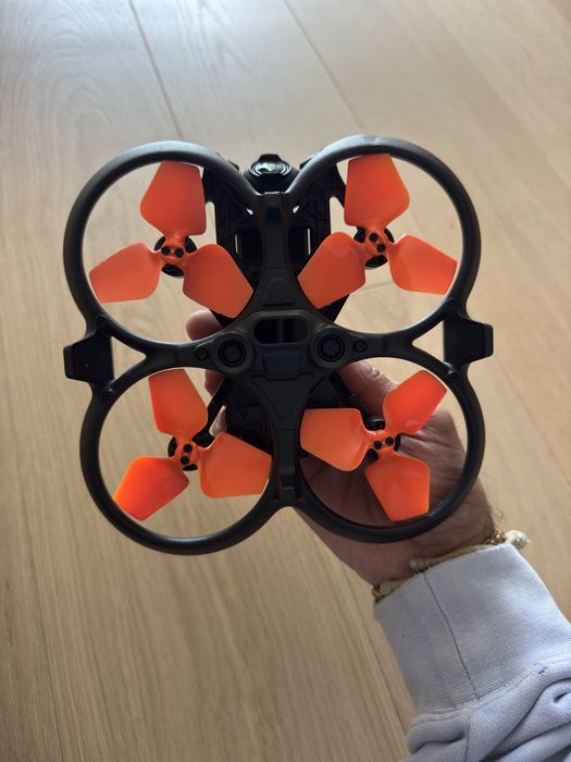 DJI Avata FPV 2 baterias - Goggles 2 + Motion Controller + Extras