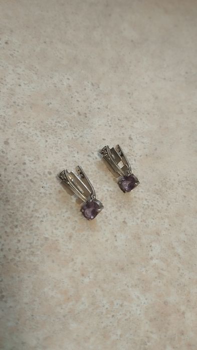 Гарні срібні сережки