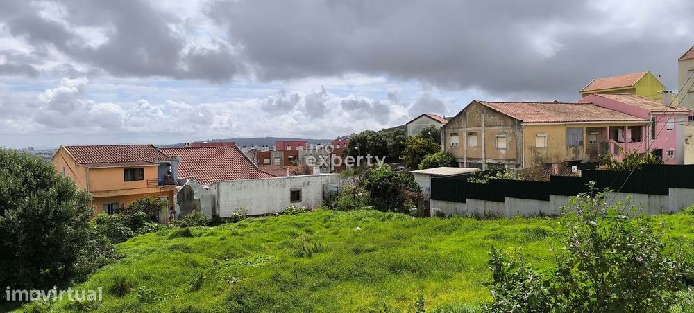 Terreno para construção em Casal da Mira, Amadora — Mina De Água, Lisboa