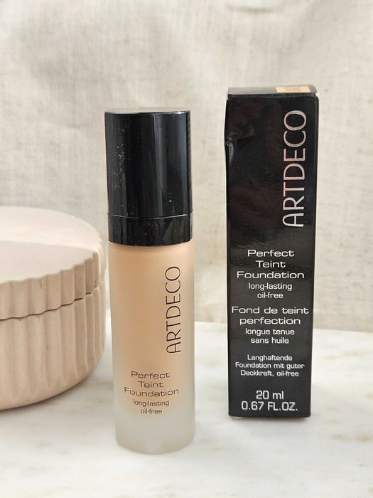 Podkład Art Deco 20 ml Fluid do makijażu Warm odcień 52 golden biscuit