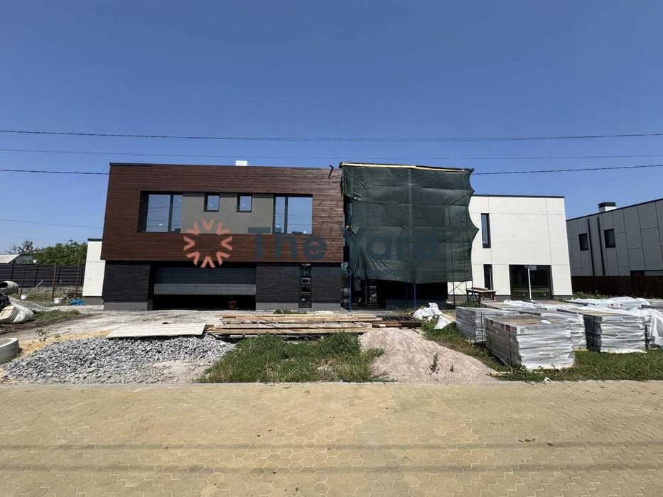 Продаж сучасного котеджу 408м2 Крушинка КМ на Щасливій