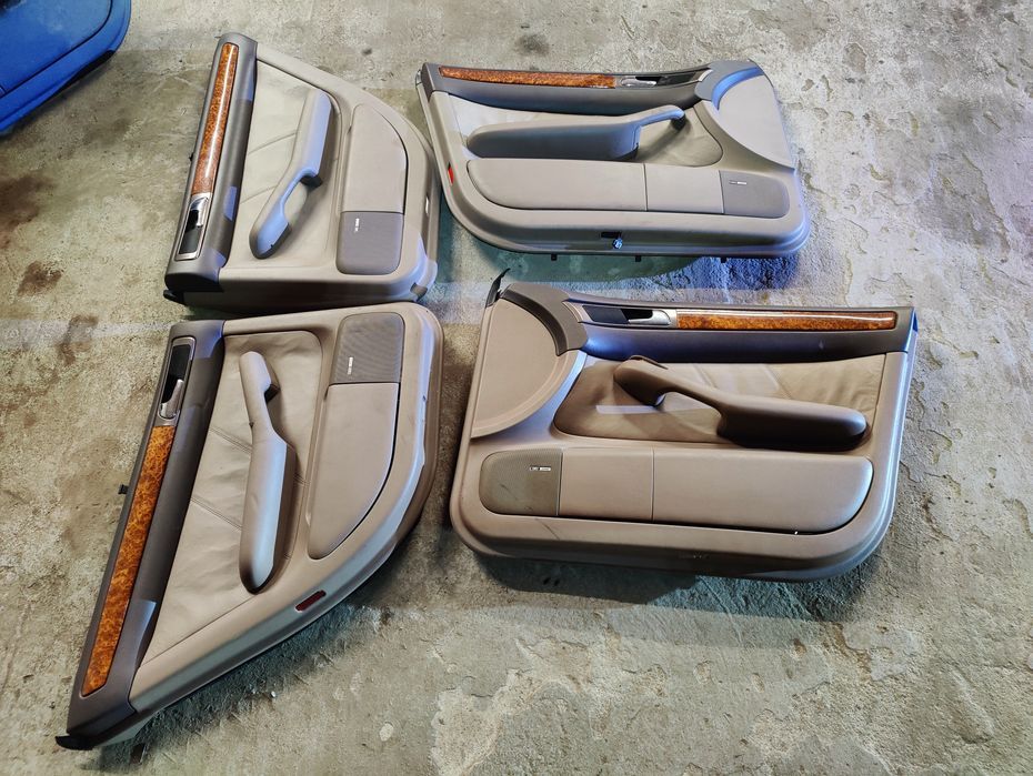 Tapicerka drzwi boczki BOSE rolety Audi A6 s6 c5