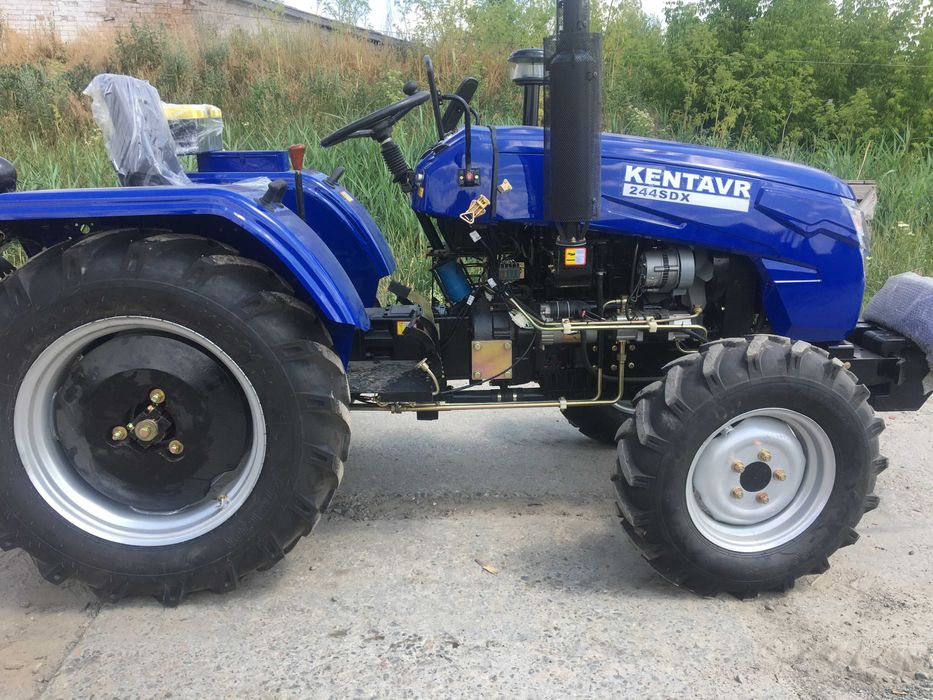 МІНІТРАКТОР КЕНТАВР 244 SDX + Дводискове зчеплення Широкі шини