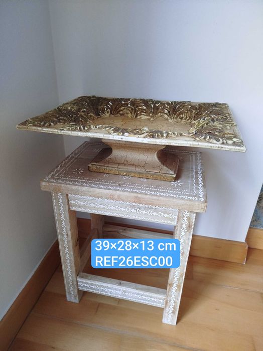 Antigo e elegante Centro de Mesa/Fruteiro