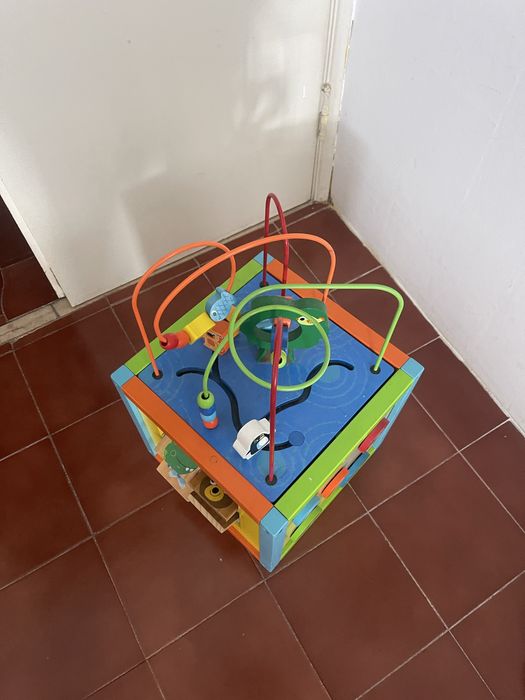 Brinquedo sensorial/educativo