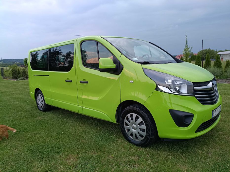 Opel Vivaro 1.6biturbo 9 os.