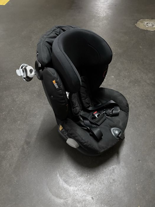 Cadeira Auto BeSafe iZi Combi — Preto | Grupo 9-18kg