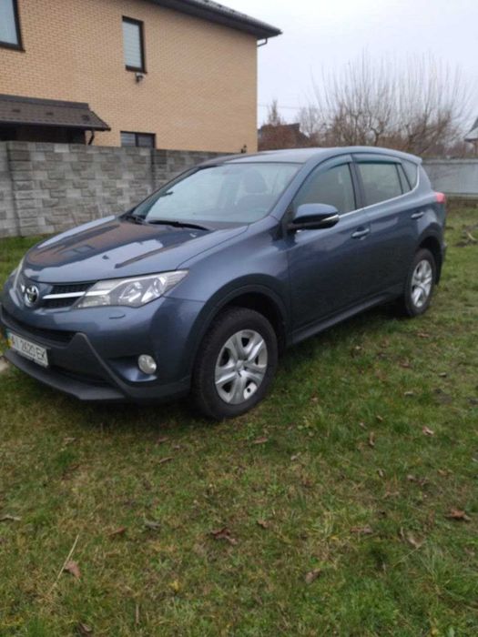 Продам власний автомобіль ТОЙОТА