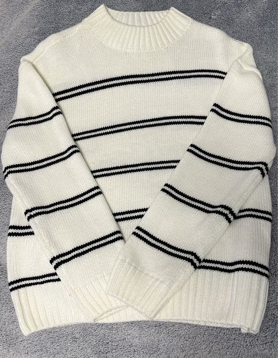 Светр в полоску