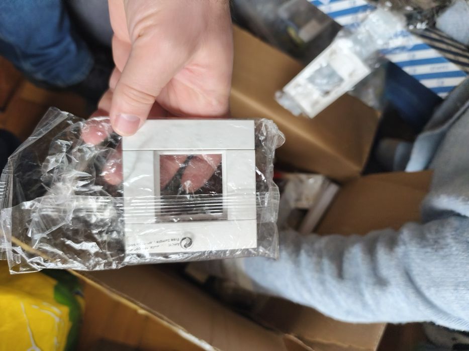 Vendo ferramentas e material elétrico