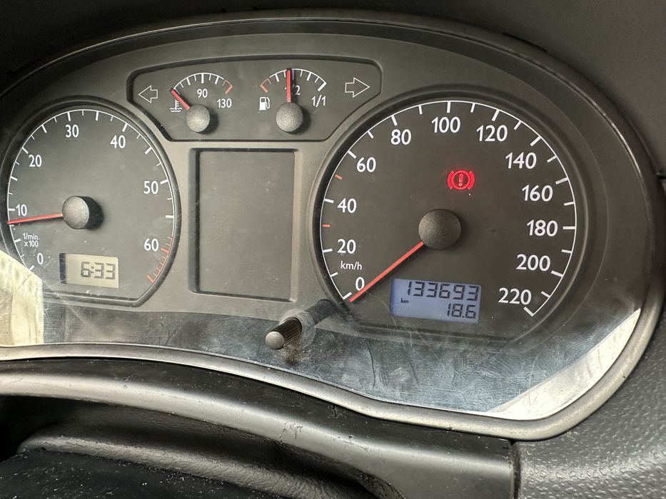 Volkswagem POLO 2003