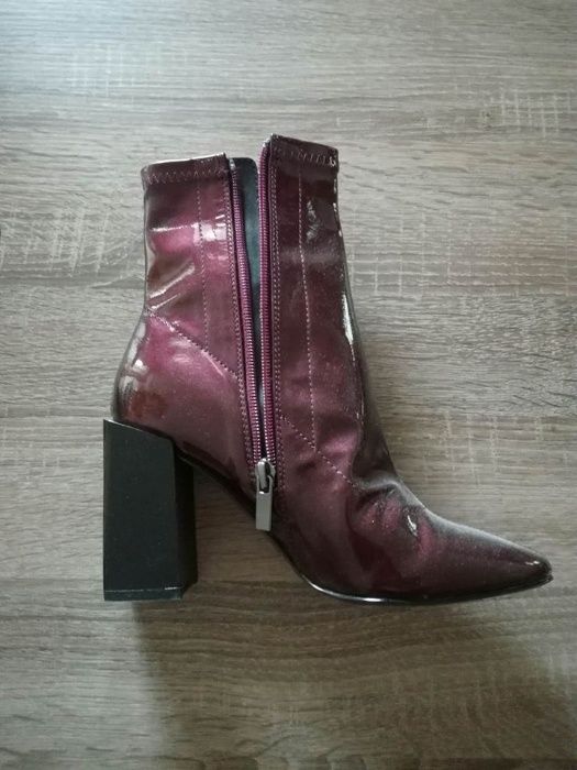 botki lakierowane