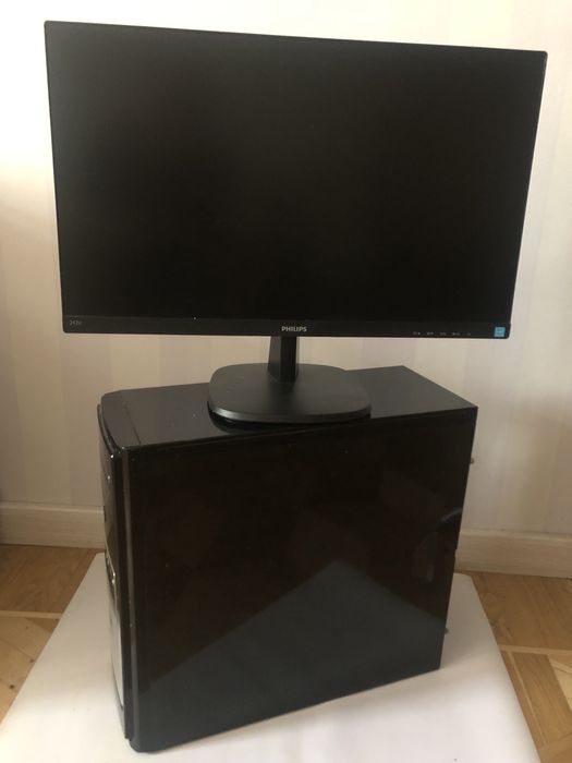 Продам компьютер с монитором Philips 243v7q