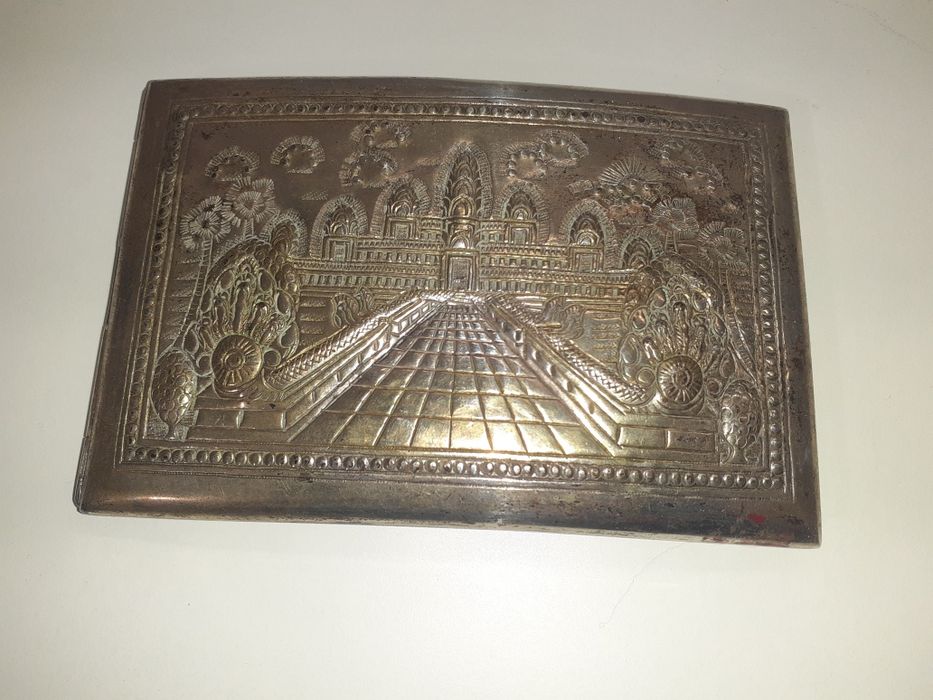 Srebrna papierośnica