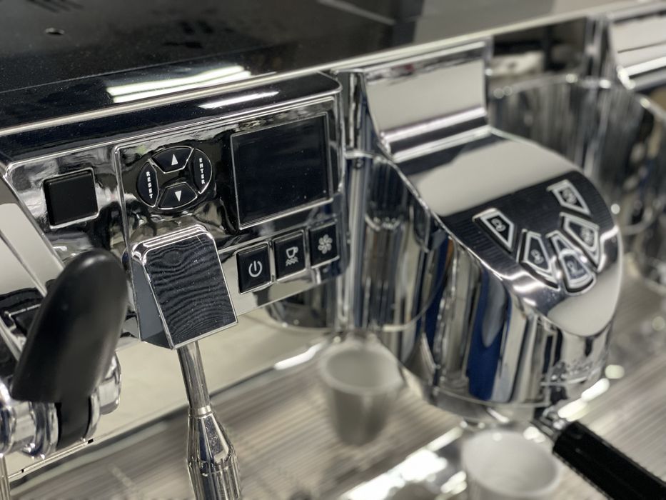 Професійна кавомашина Victoria Arduino White Eagle