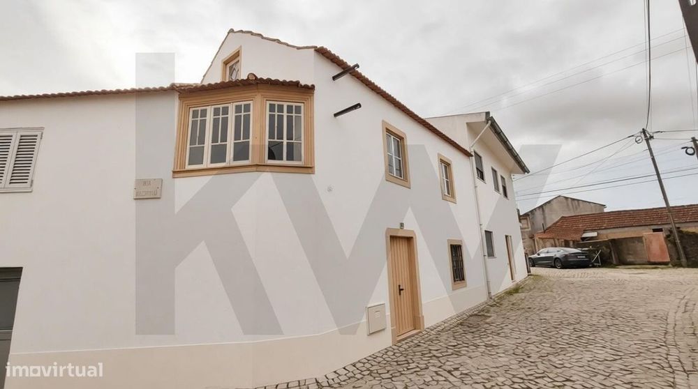 Moradia T3 p/ Recuperar | 2 pisos | terreno | C/projeto de remodelação