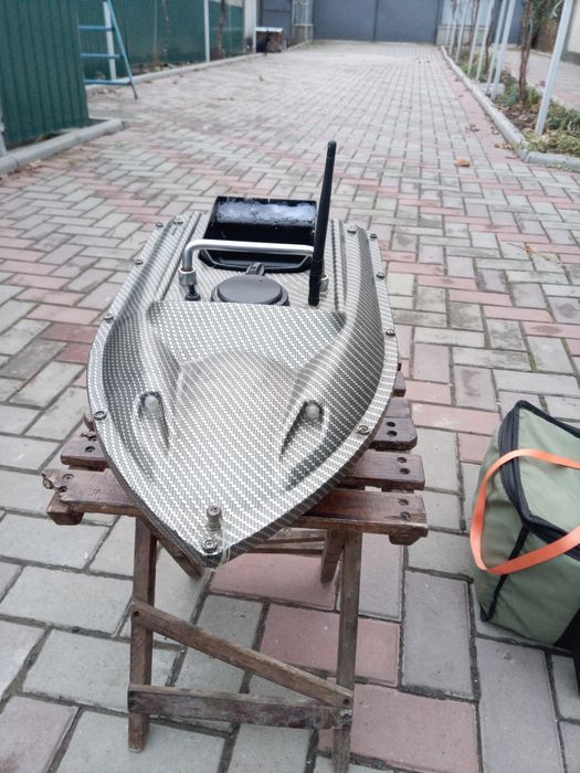 Карповый кораблик Флуйтек Карбон с gps на 16 точек памяти,