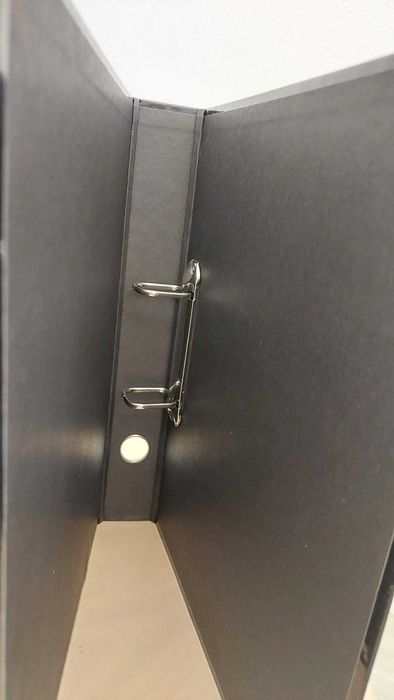 Dossiês/Capas pretas em bom estado