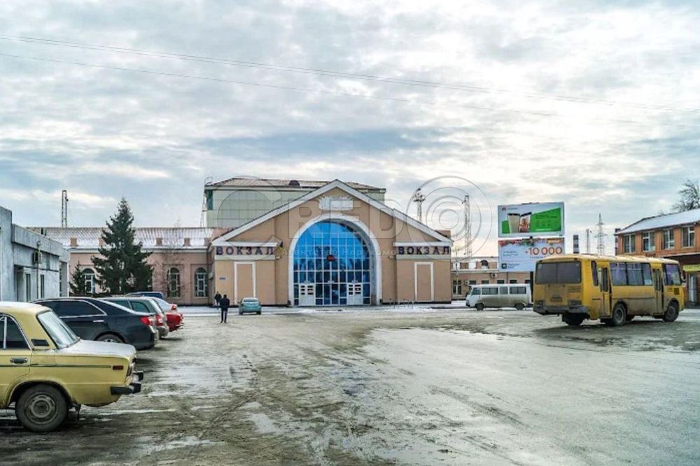 Продаж офісного приміщення "Червона".