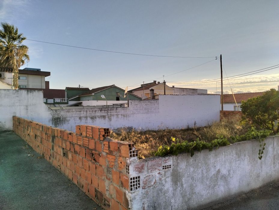 Vende-se terreno urbano em Cartaxo/Vila Cha de Ourique