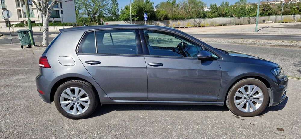 VW Golf 1.6 TDI Confortline DSG
