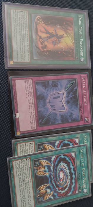 Cartas yugioh suporte dark magician e blue eyes