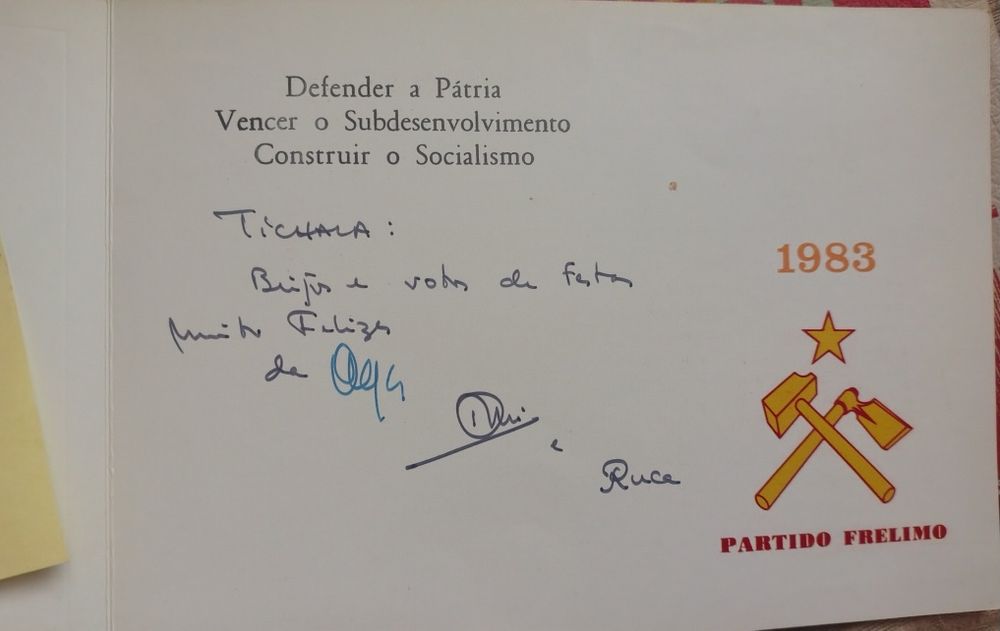 Raridade: Catálogo Cartazes Moçambique (1988) + Postal Autografado (1983) – Coleção Teresa Rosa de Oliveira