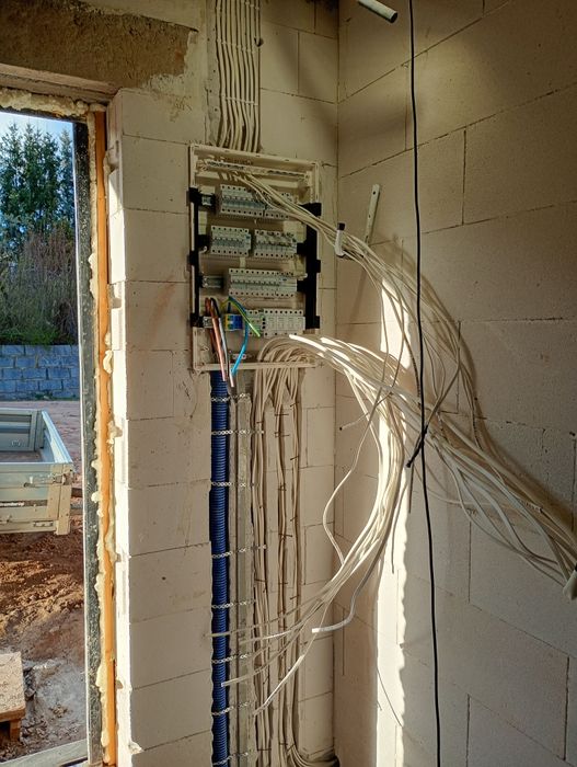 Elektryk. Awarie, Instalacje. Pomiary