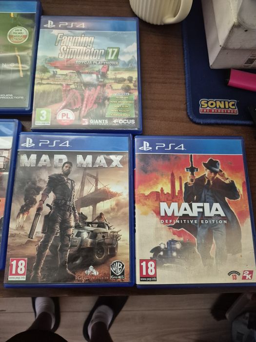 Sprzedam caly zestaw ps4 pro plus GOGLE kamerka 2XMOVE gry
