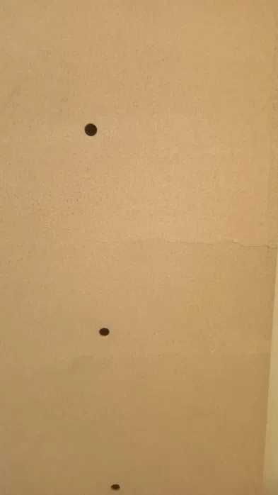 Cama de casal em madeira.