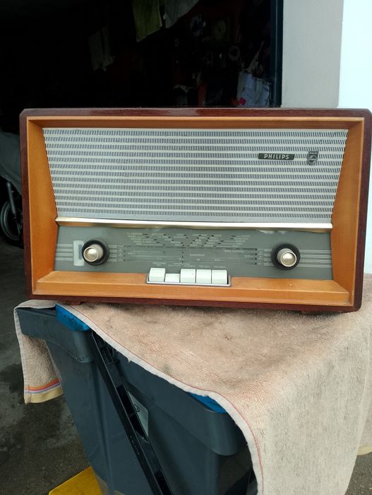 Radio Philips bom estado