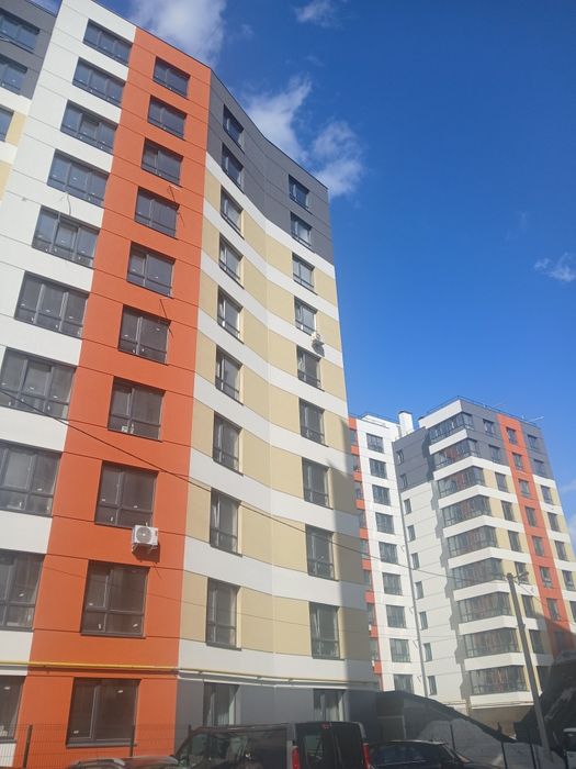 2 кім квартира перевагою є велика кухня студія 16 к.в.м. При бажані можна перепланувати  на 3 кімнати.Новобудова.. Дружба, ТролейбуснаВласник.