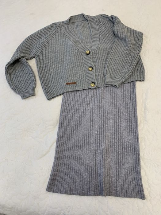 Збірний костюм з спідницею