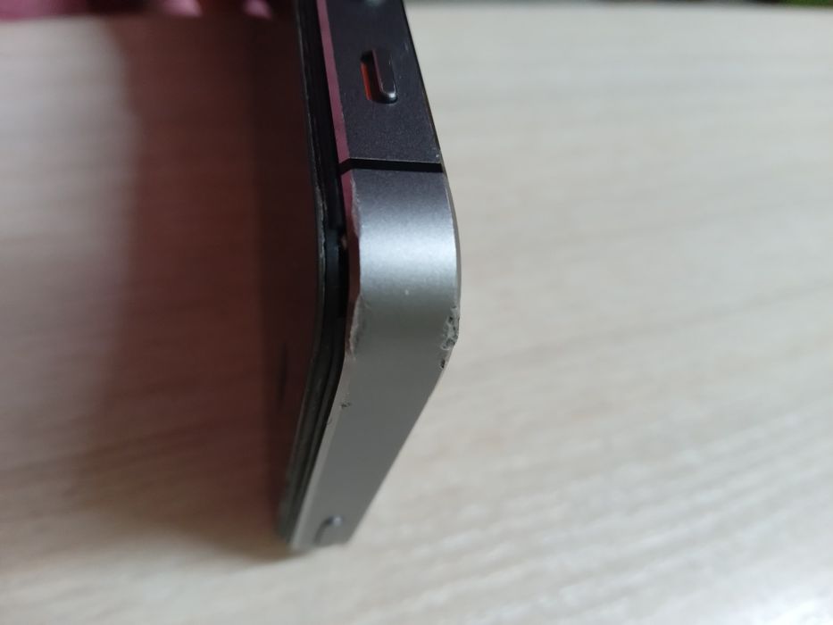 iPhone 5s срібний колір