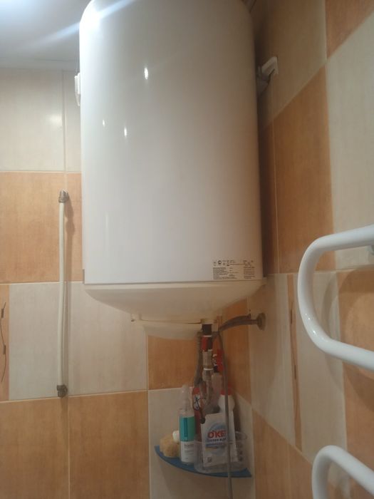 Продам бойлер Атлантик  80 до серия раунд